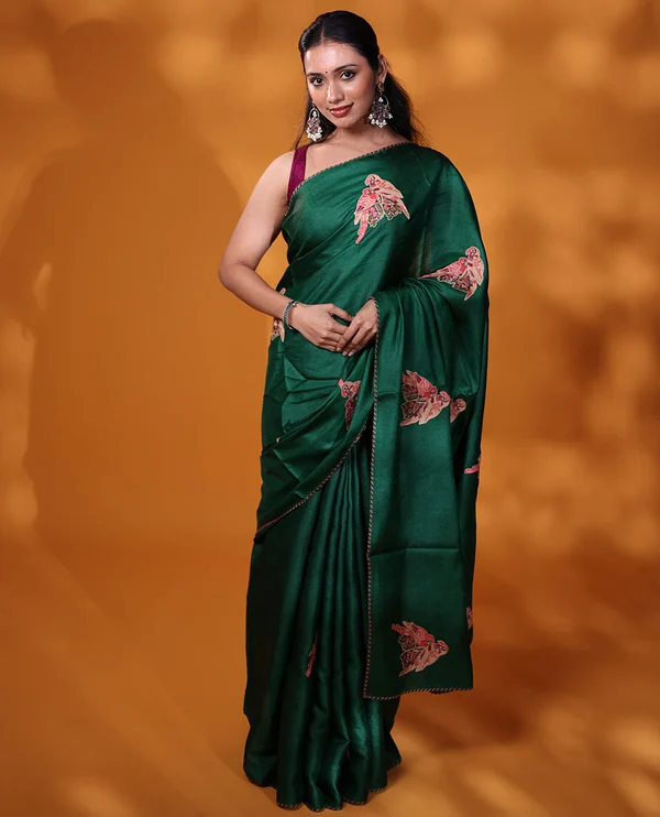 Borderless dark green