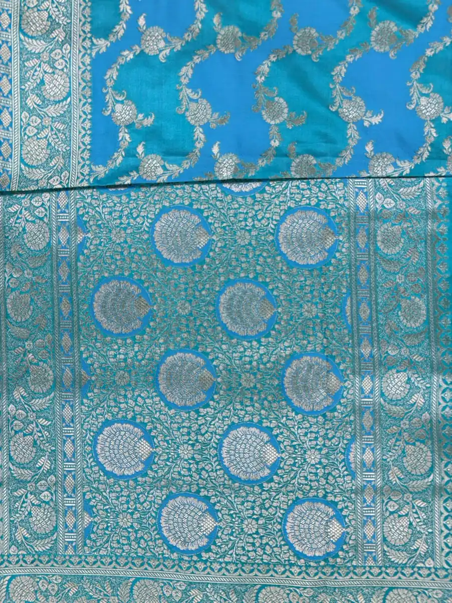 Blue and Turquoise Green Rangkaat Pure Mashru Silk Saree - Image 2
