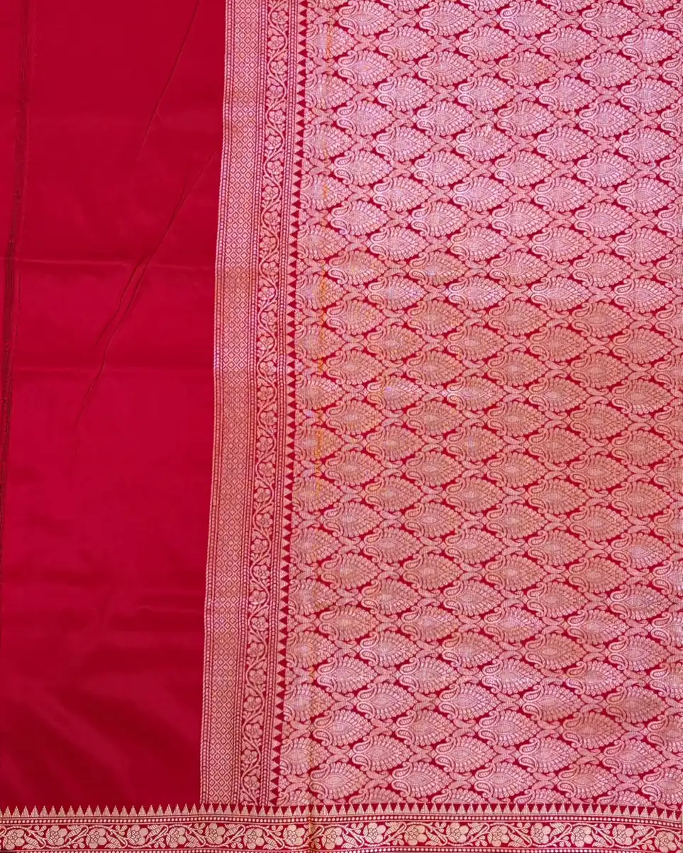 Red Small Butta Semi Silk Saree with Maroon Piping Border - Image 3