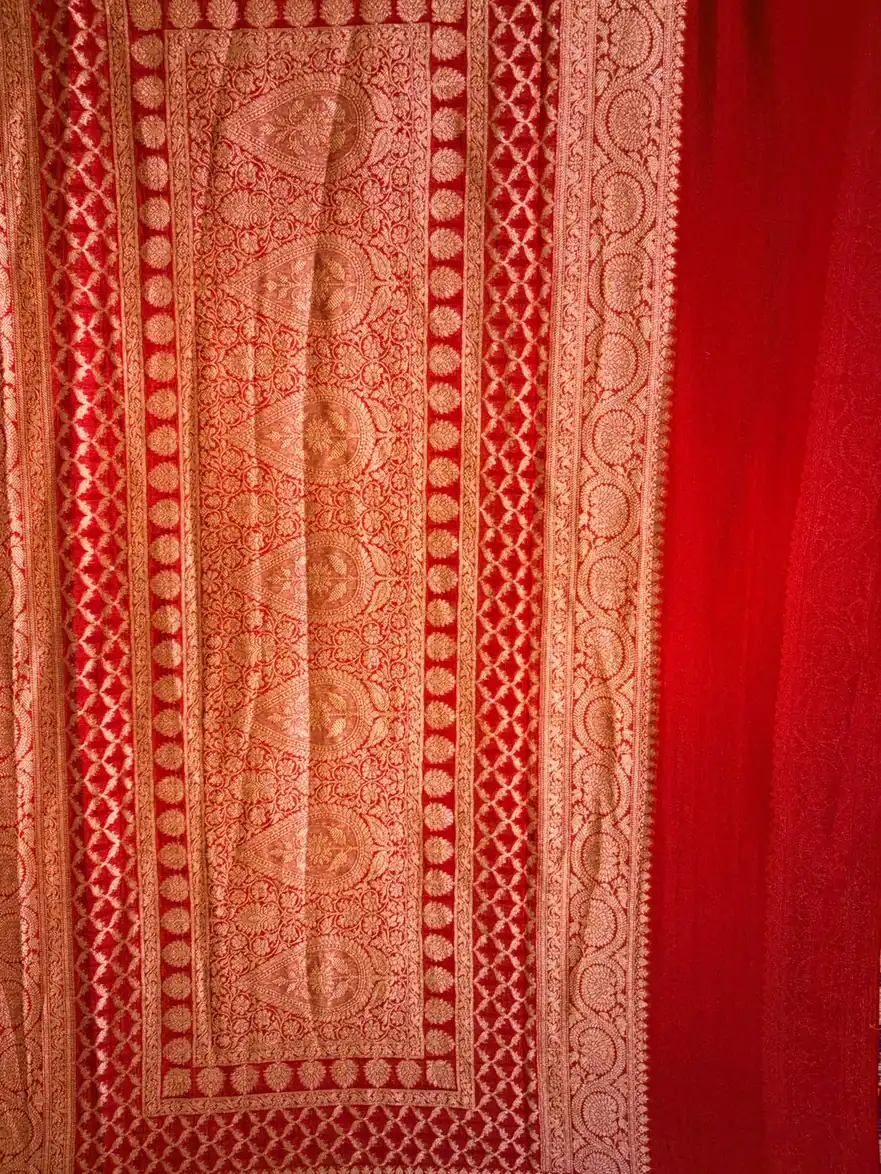 Bright Red Small Butta Pure Georgette Saree 3