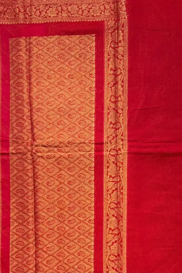 Red and Rosemilk Zigzag Semi Chiffon Saree 2