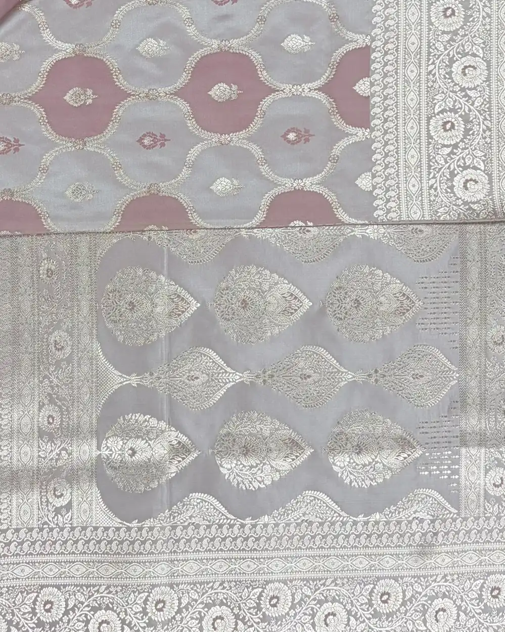 Dusky Rose and Lilac Rangkaat Pattern Pure Katan Saree - Image 3